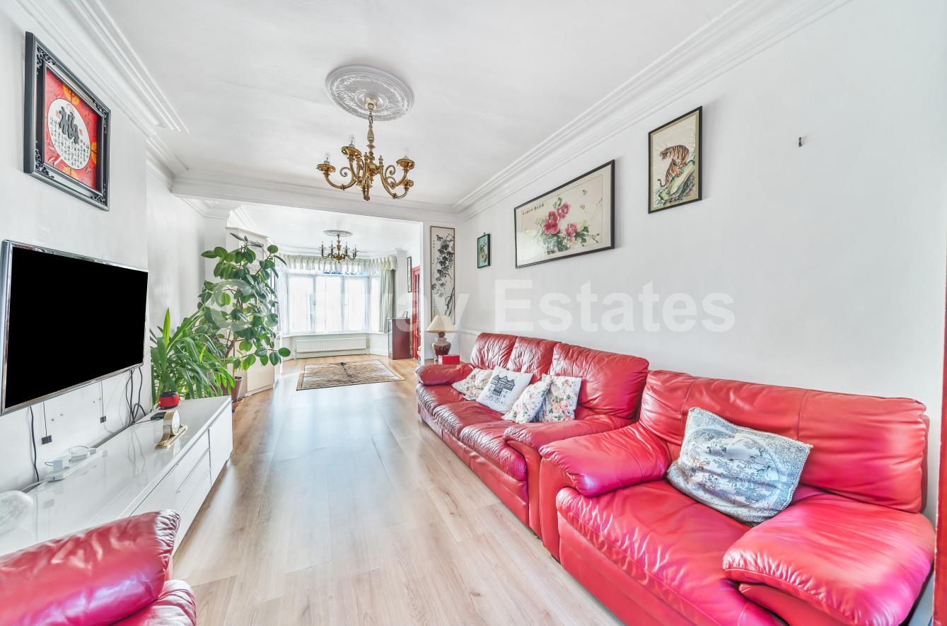 Hillside Grove, Mill Hill, NW7, Mill Hill